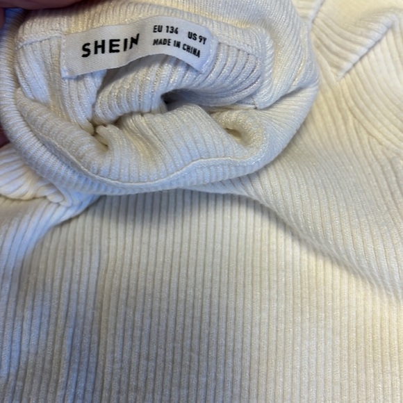 🟢 BUNDLE SALE 2 for $20 - MODERN Girls Knitted DRESS - Picture 6 of 9